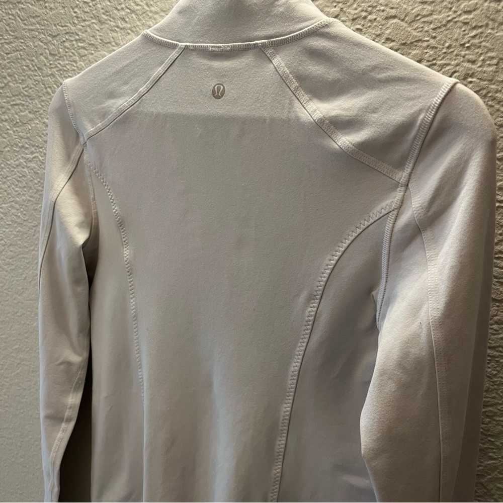 Lululemon Define Jacket Luon Light Gray Size 8 Full Zip Fitted Yoga Athleisure - Picture 9 of 9